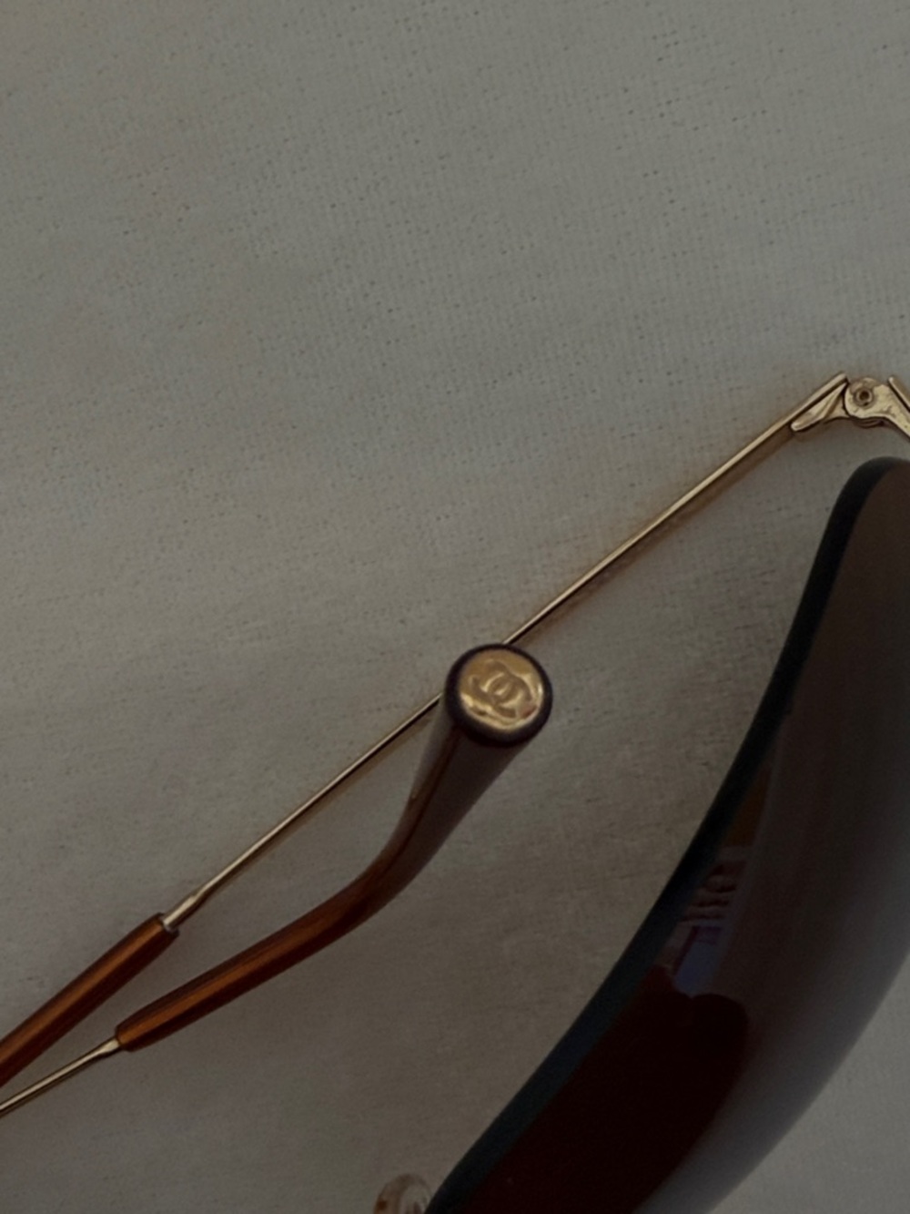 CHANEL Gold-Tone Rimless Sunglasses with Brown Gradient Lenses - Picture 4 of 7